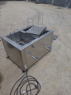定制型雙槽式半自動(dòng)清洗機(jī)